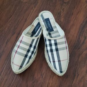 Burberry Tan Nova Check Feminine Chic Preppy Luxury Loafer Espadrille Size 37